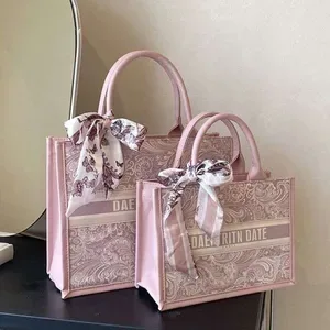 Exquisite Tote With Hard Bottom, 3D Handbag For Women, 2025 New Underarm Shoulder Bag, Commuter College Student Lunch Bo