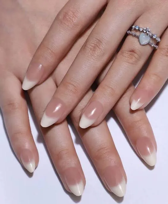 24pcs Short Almond French Manicure Press-On Acrylic Nails Designs French Tip Fall Ombre Nude Milky White Colorblock ABS
