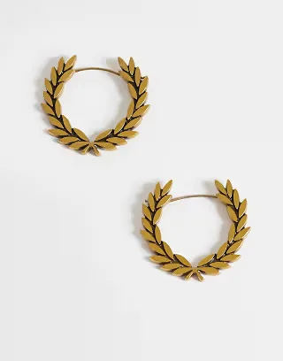 Fred Perry laurel wreath earrings in gold