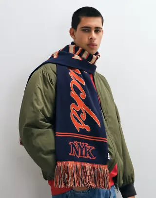 ASOS DESIGN NBA New York Knicks scarf in navy