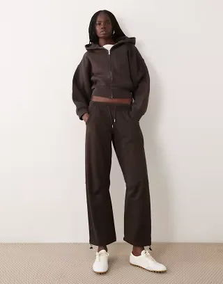 TALA mid rise pintuck barrel leg jogger in americano brown