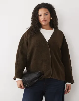 Vila Curve v neck teddy jacket in chocolate brown