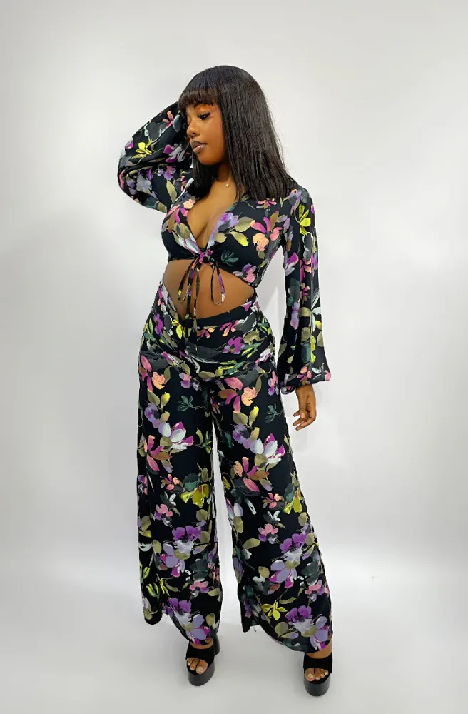 PUFF SLEEVE TIE CROP TOP AND PANTS