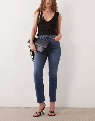 Good American good legs straight leg jeans in dark blue wash