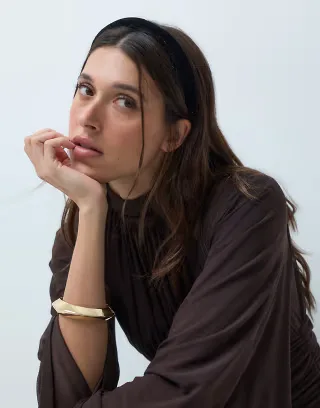 Accessorize velvet headband in black