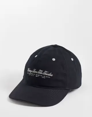 Nike Club soccer cap in black