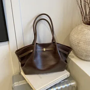 Demelier Large Capacity Vintage Tote Bag - Pleated Wing Shoulder Bag for Casual Commuter Use - Foreign Style Fashion Han