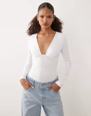 4th & Reckless slinky long sleeve plunge neck bodysuit in cream
