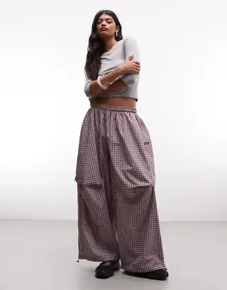 COLLUSION xl baggy sweatpants in pink plaid