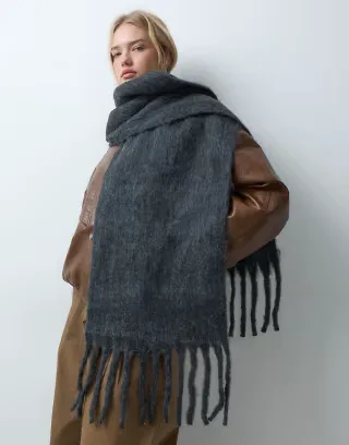 Threadbare oversized scarf in charcoal