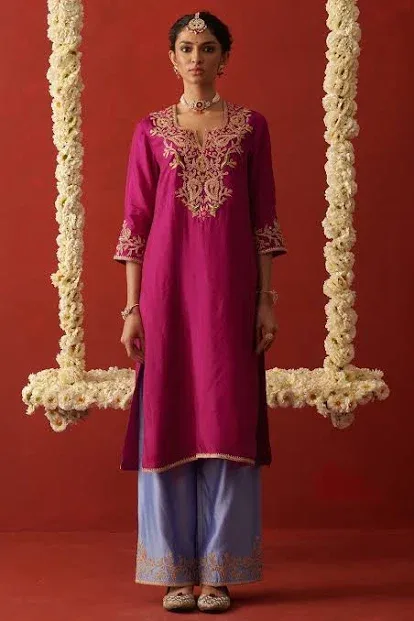 Pernia's Pop Up Shop Rashika Mittal Women Magenta Silk Sequin & Thread Embroidered Kurta Set