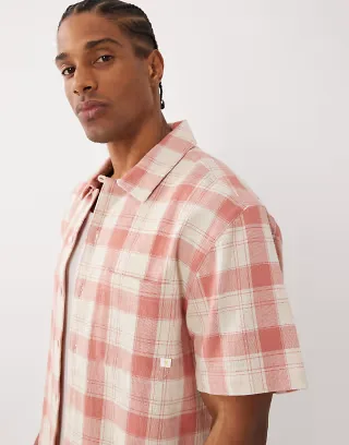 Farah Alden short sleeve plaid logo shirt in red/white