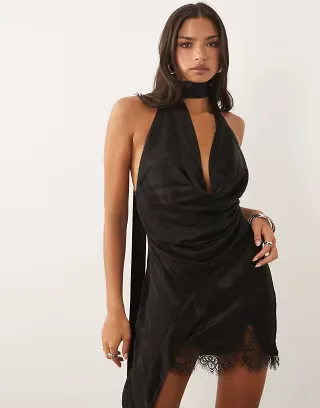 Bardot Liora lace set in black