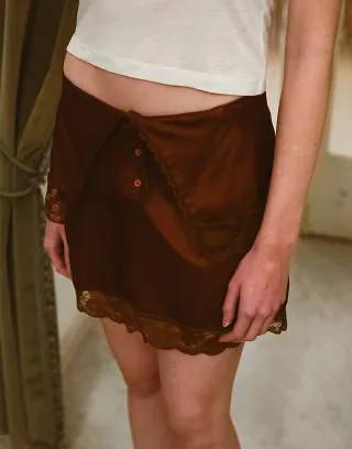 Muse Assembly Pammy lace trim mini skirt