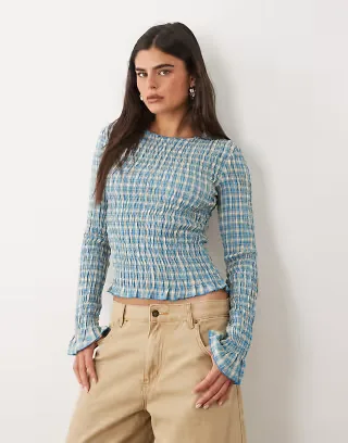 Daisy Street long sleeve shirred top in blue plaid