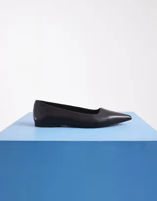 Vagabond Shoemakers Hermine pointed ballet flats in black leather