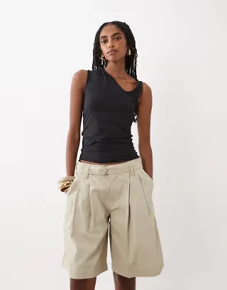Motel Niso longline tailored shorts in beige