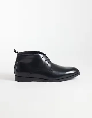 ASOS DESIGN lace up chukka boots in black