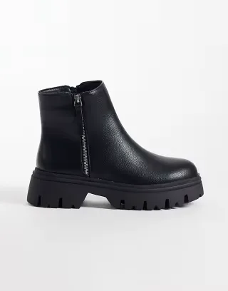 SEQWL Twirl chunky zip detail boots in black