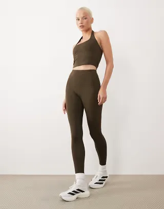 4505 Hourglass Icon active bum sculpt high waist gym leggings with stash pocket in coffee