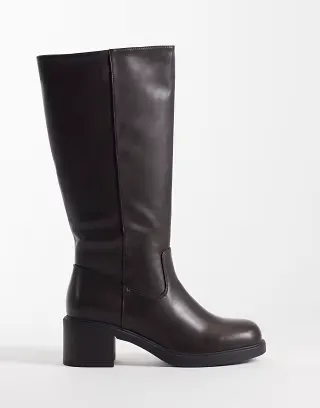 Glamorous pull on knee boots in brown