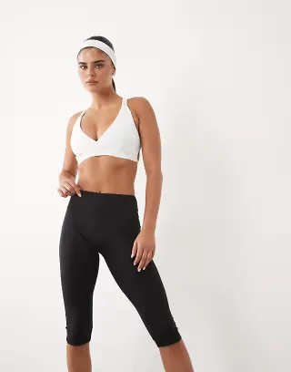 4505 Soft Touch low rise capri yoga leggings in black