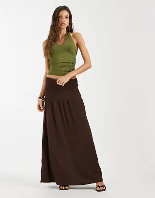 PIECES dropped waist shirred textured maxi skirt in coffee brown