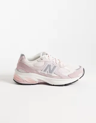 New Balance 2010 sneakers in light pink