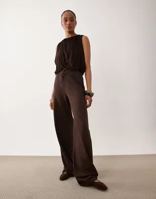 JDY Tall wide leg sweatpants in chocolate brown
