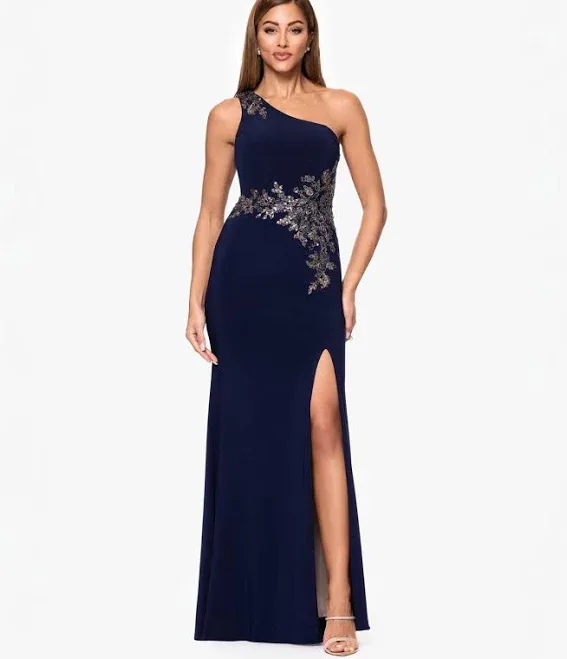 XSCAPE Women's Petite Teresa One-Shoulder Applique Jersey Knit Ball Gown