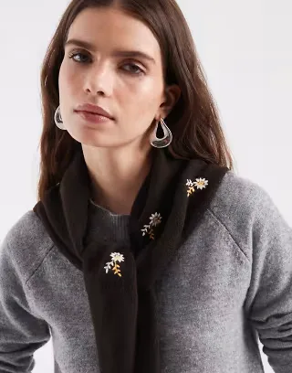 ONLY floral embroidery knitted triangle scarf in brown