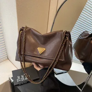 Luxury Womens Large Capacity Shoulder Chain Bag - Elegant Underarm Purse, Fashion Commuter Handbag for Everyday Use, Ver