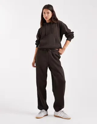 ONLY sweats set in chocolate brown