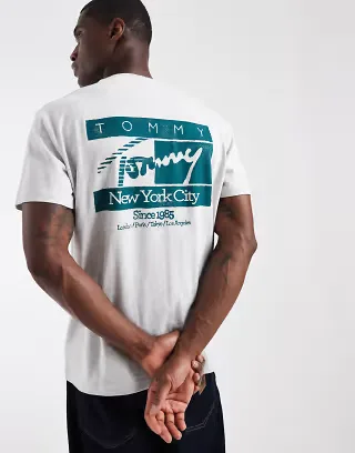 Tommy Jeans flag back print T-shirt in light gray