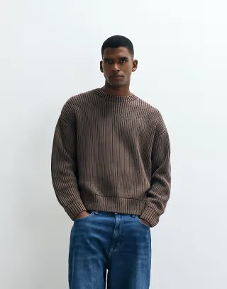 Cotton On box fit crew knit sweater in washed coffee