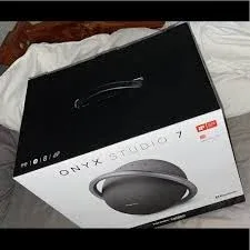 Onyx studio 7 bt speaker