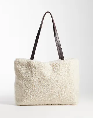 PASQ faux fur tote bag in cream