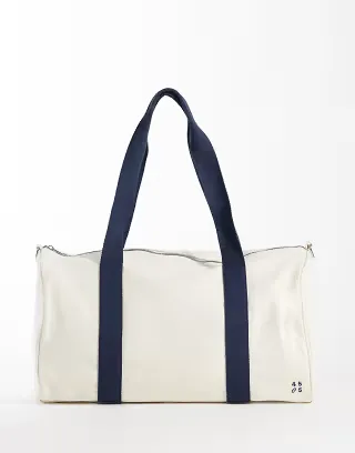 4505 canvas tennis holdall with contrast straps in vintage white