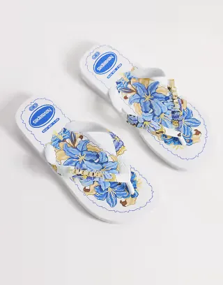 Havaianas tropical flip flops in white