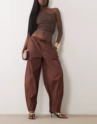 WeWoreWhat drawstring waist pull on balloon pants in deep brown