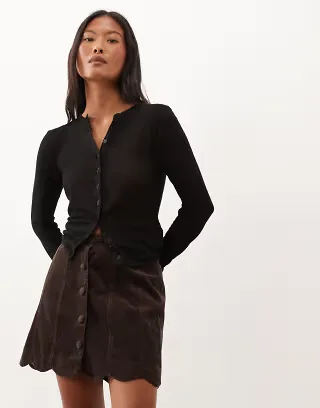 Nobody's Child Petite Chelsea corduroy pleated detailing button up mini skirt in chocolate