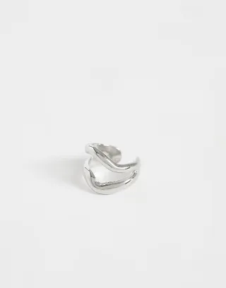 DesignB London molten ear cuff in silver